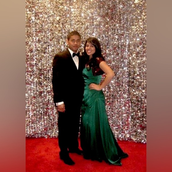Emerald green gown/dress - Picture 1 of 13